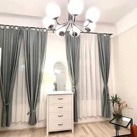 Apartman Charming In The Heart Of